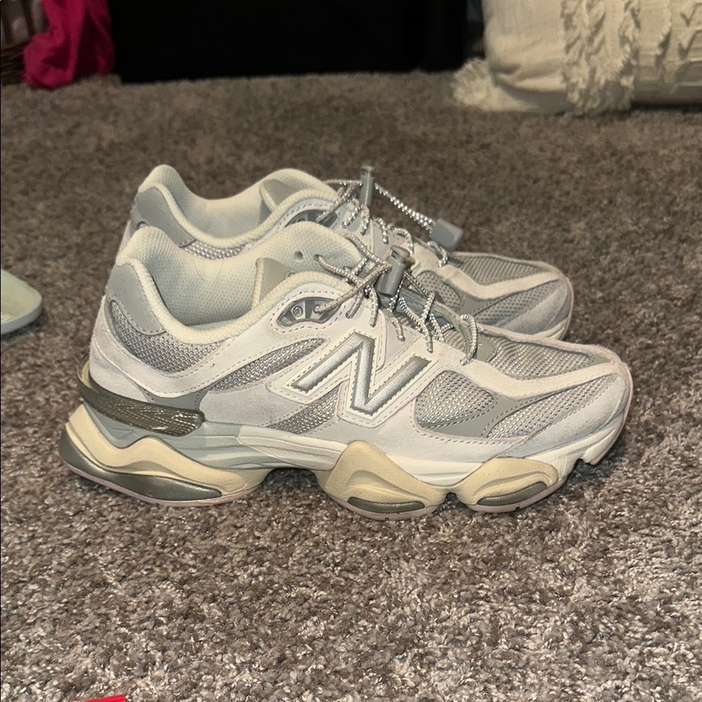New Balance Gray Sneakers with Chunky Sole and Mesh Upper limited edition